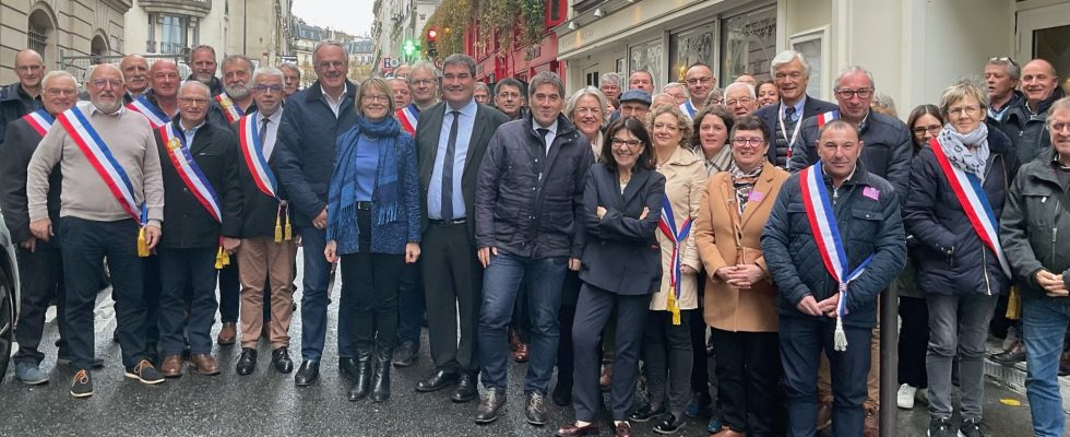 Conduite par le président départemental, Philippe Van-Hoorne, une délégation d’élus ornais était au Congrès des Maires de France, dès mardi matin. ©P.Bigot